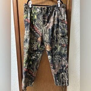 Cabela’s Mossy Oak Camouflage Cargo Pants Ankle Tie/Adjustable Waist Size 40 Reg